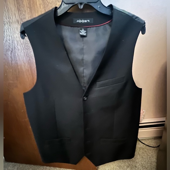 Mens Black Suit with Vest - Picture 4 of 6